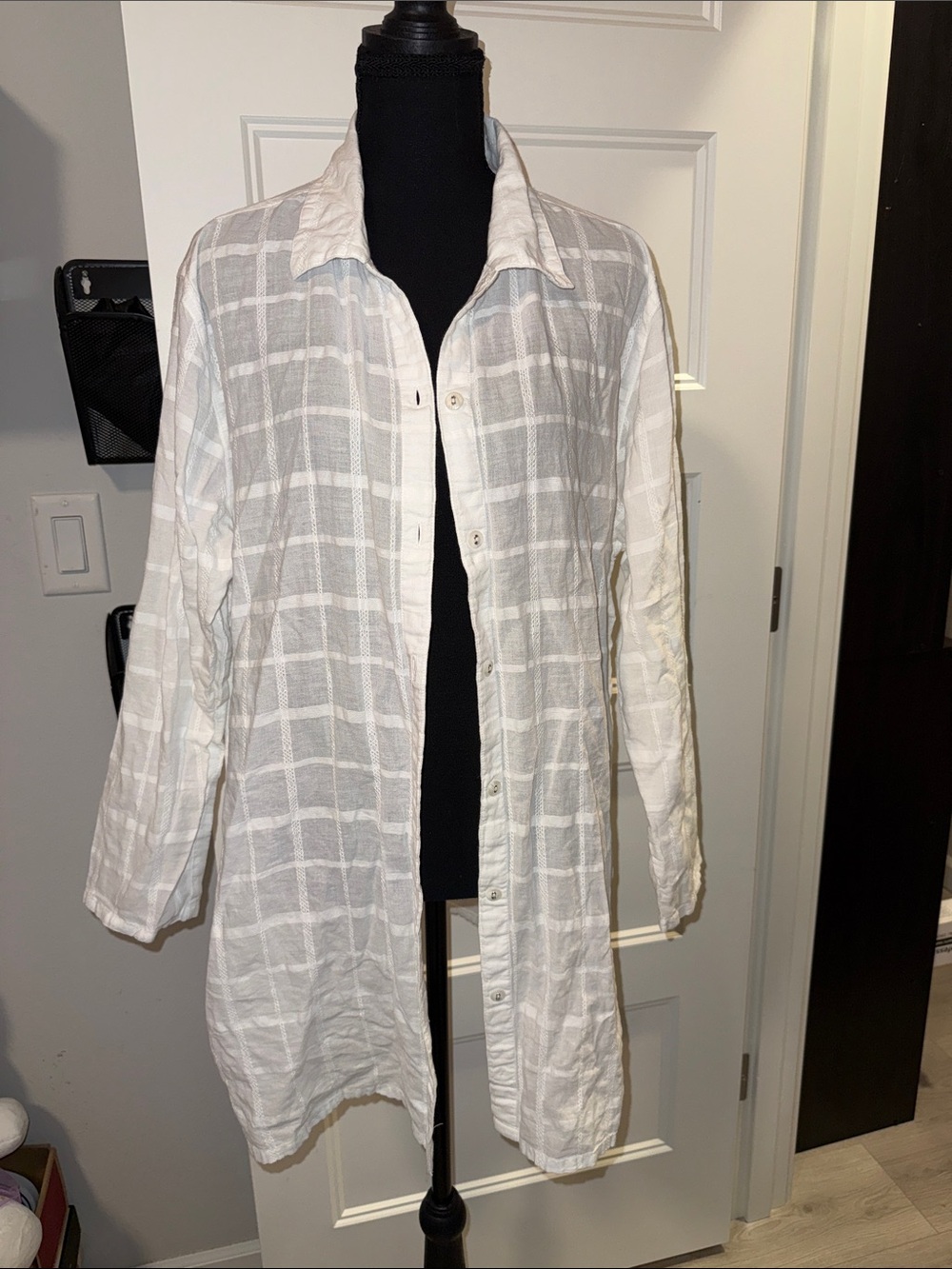 Sun Covers White Textured 100% Cotton Button-Up Swim Cover L